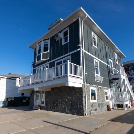 Seaside Sands Inn