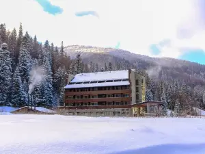 Lux Garden Hotel