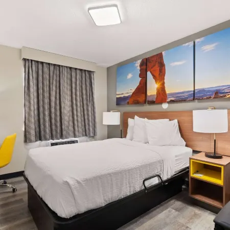 Days Inn by Wyndham Albuquerque I-25