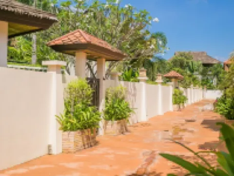 パ プライ ヴィラズ & スイーツ プラーンブリーのホテル