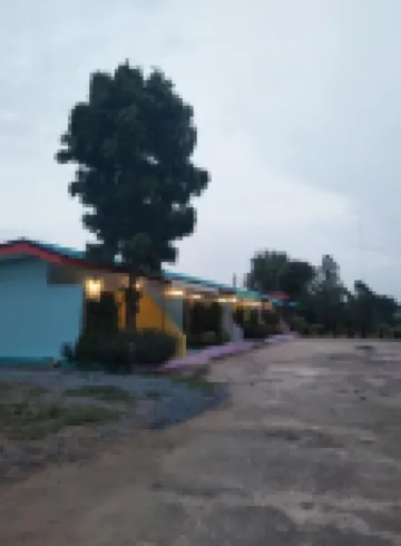 เรือนเจ้าเงาะ รีสอร์ท โรงแรมในอำเภอ ไชโย