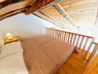 Classic Attic Apartment - Ocean View