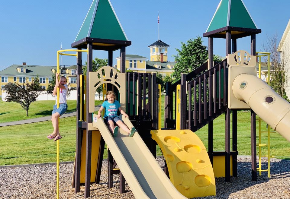 마운틴 뷰 그랜드 리조트의 웅장한 외관