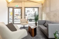 Global Living I The Graf - East Side Gallery