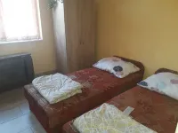 Beautiful Apartment for 8 Persons Hotels in Fonyodi