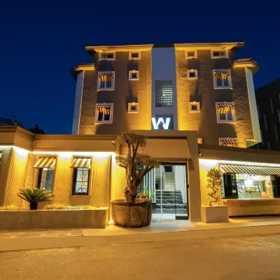 Wolf Suites Hotels near Lara Beach