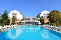 The Monarch Hotel - Swimmingpools