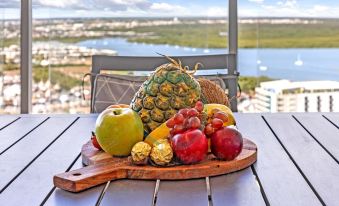 Zen Sea View 2BR, 2BA Penthouse