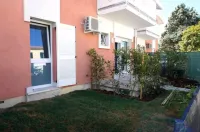 Modern Apartment with Private Garden