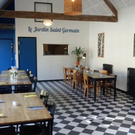 Le Jardin Saint Germain Lodges and Events