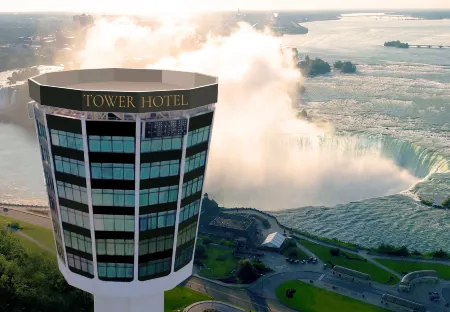 Tower Hotel at Fallsview Отели рядом с достопримечательностью «Башня Скайлон»