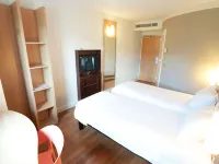 Ibis Vitré Centre Hotels in Vitre