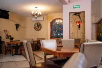Los Cedros Hotel Inn - sarapan