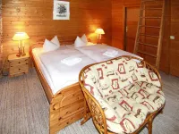 Log Cabin by Fahrsee with Lake Sauna Hotéis em Templin