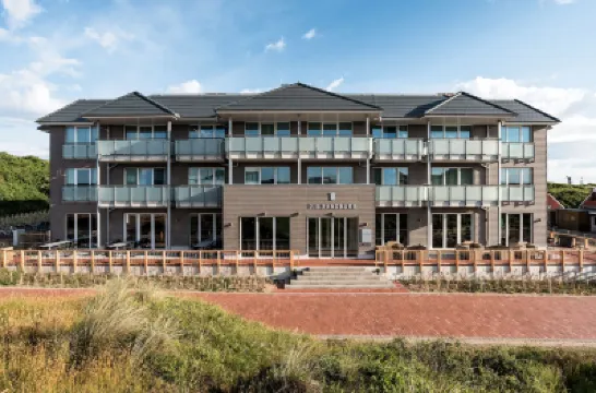 Strandhotel Sandburg Hotels near Langeoog Beach