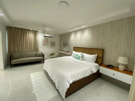 Sun on the bay beach hotel