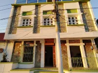Natz Hotel Hotels in Flores