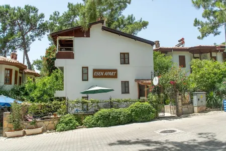 Esen Apartments