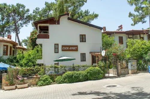 Esen Apartments