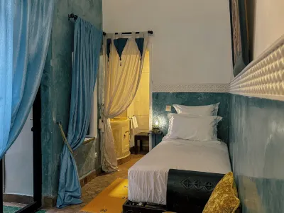 Riad Lapis-Lazuli