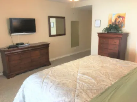 Bay Front - 'Villa La - Vue', Incredible Bay & Golf Course Views!  Sleeps 15. Hotéis em Surfside