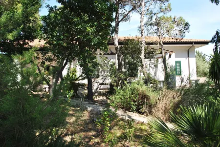 Villa Il Corbezzolo Rosso Отели в г. Сперлонга