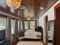 Lakefront Retreat Near Portland – Modern Comfort with Classic Charm.