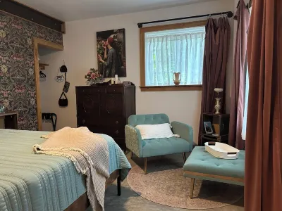 Zia, Hermann a private cozy 1-bedroom suite, 3 minutes to Hermann & the fun! Hotels near Tin Mill Brewing Co