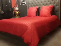 LOVE ROOM Red and black Hotels in Barr