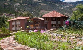 Fleur Lodge