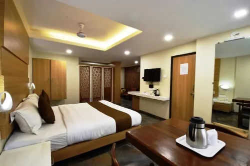 Hotel Pearl Hotels in Kolhapur