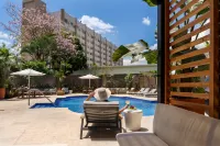 InterContinental Hotels SAN SALVADOR-METROCENTRO MALL by IHG - С бассейном