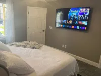 Luxe King Suite Bliss Getaway Condo Near Disney