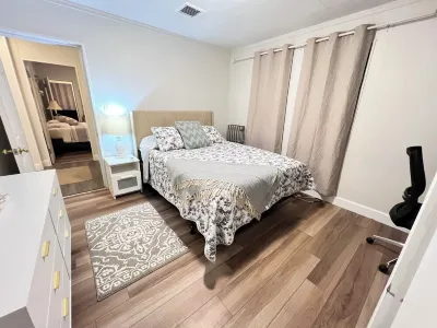 Charming 2 bedroom house 5 miles from Logan Airport/ Boston. Walking to train.