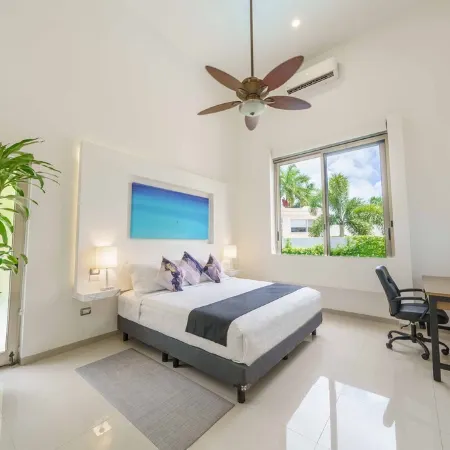 The Castle II - Modern Villa with Private Pool at a Safe Gated Community
