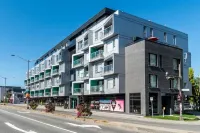Le Saphir, New, Spacious 2-Bedroom Condo, Downtown Quebec City  , Quebec City