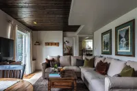 Charming guest suite in Sechelt Hotels in Sechelt