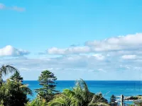 Calypso on Collins - Ocean Views, Town Centre Hotels in Kiama