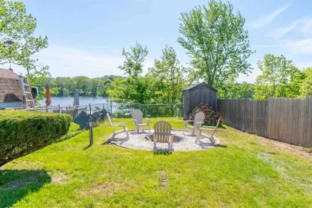 Riverview Oasis Отели в г. Энфилд