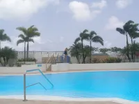 Tropical Gem! Watch Jets Fly into Airport+Ocean Beach+Garden Views+Many Perks!!! - Pools