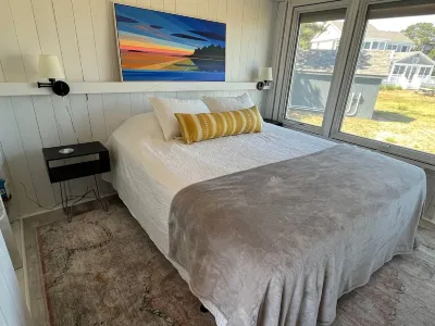 Driftwood Cottage just Steps to the Sandy Popham Beach!