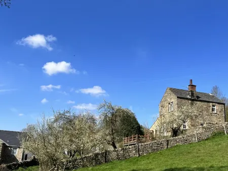 Cosy cottage, stunning views near Chatsworth