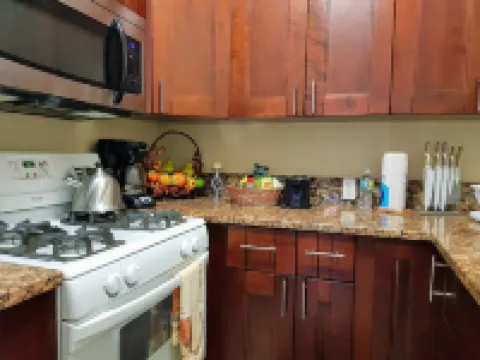 Casa de Bells 2 - Studio apartment with pool, gazebo, private entrance & parking