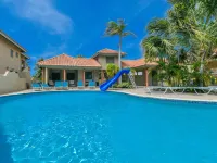 Walking distance to Beach from Flip Flop Condo-Sleeps 6