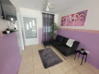 Apt w/ Pool deck & Games, 5 mins from the Beach OU