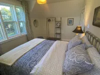 Registered Historic Edwardian Carriage House. Close to Katy's Cove.Pet Friendly. Hotels in Saint Andrews