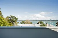 Escape North - Extended Family Retreat, located in central Russell Hotel a Russell