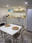 Gertie's Nook: Charming Private Studio Space close to everything!