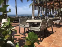 Condo Infront of the Beach