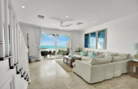 Directly on Beach! White Sand Turquoise Water at Your Doorstep-304 Blues Point